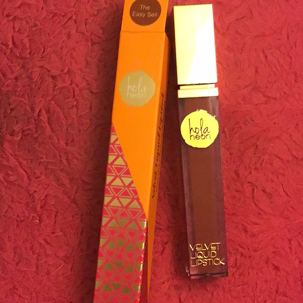 BNIB Hola Neon Velvet Liquid Lipstick 💄